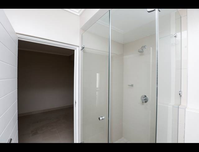 2 BEDROOM APARTMENT FOR SALE IN UMHLANGA CENTRAL